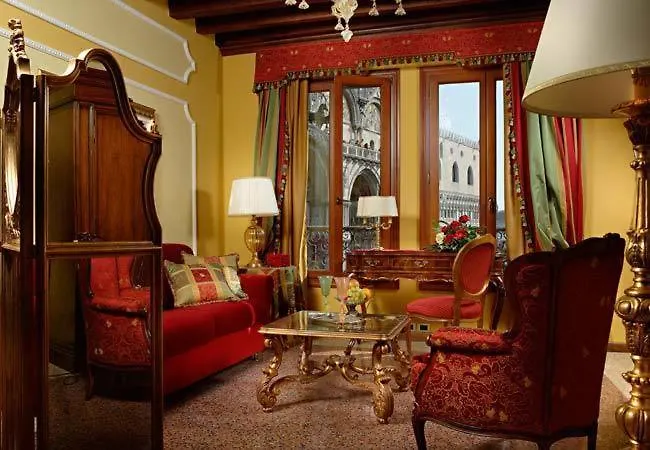 Best Windows Guest House Venice 2*,  Italy
